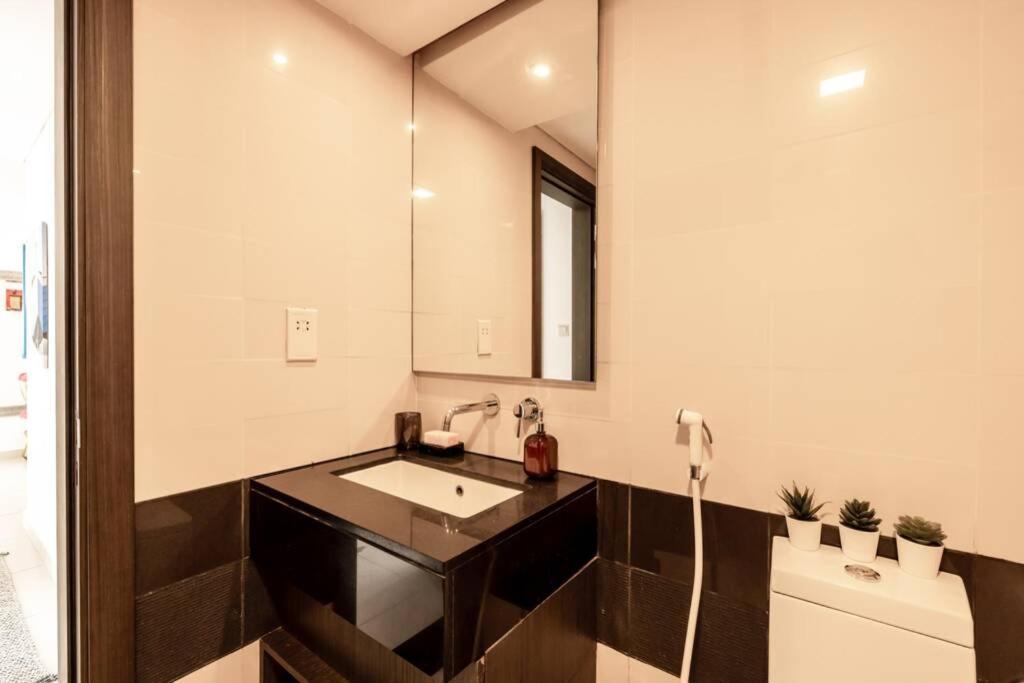 Xanadubai Loft Tower - Your Home Away From Home In Downtown Dubai! Exterior foto